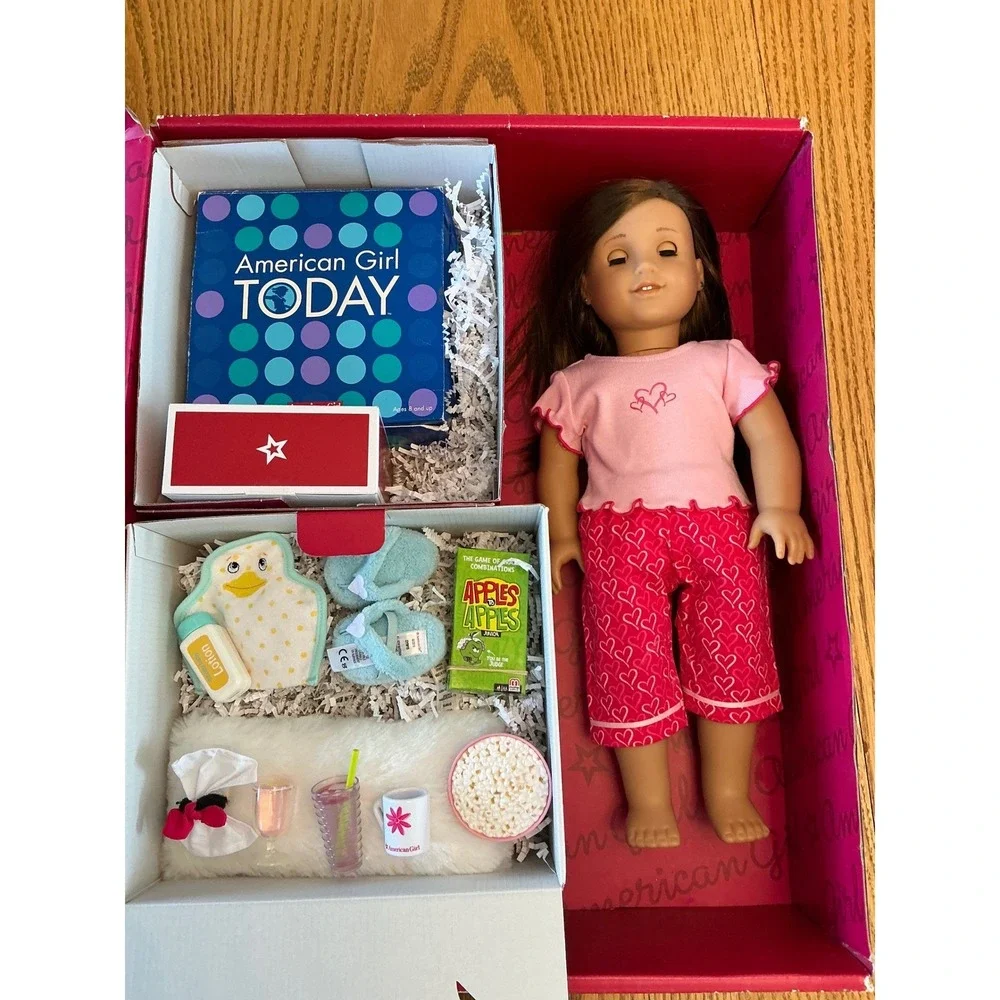 American Girl Doll Sleep Over bundle: Truly Me Doll Brown Hair Brown Eyes PJ etc